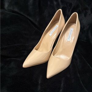 Saks Fifth Avenue Cream Stiletto Heels Timeless Elegance